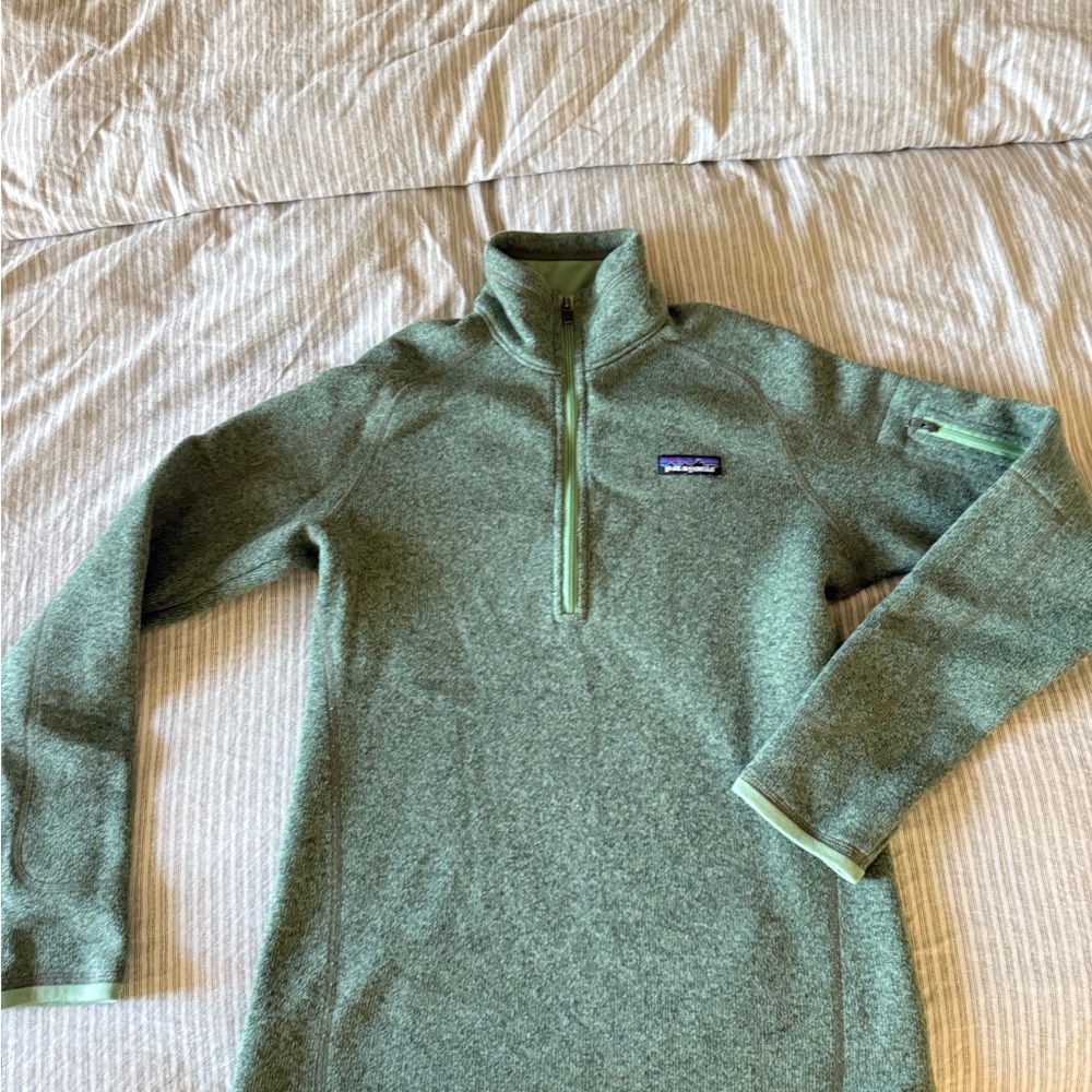Patagonia Green 1/4 zip Pullover